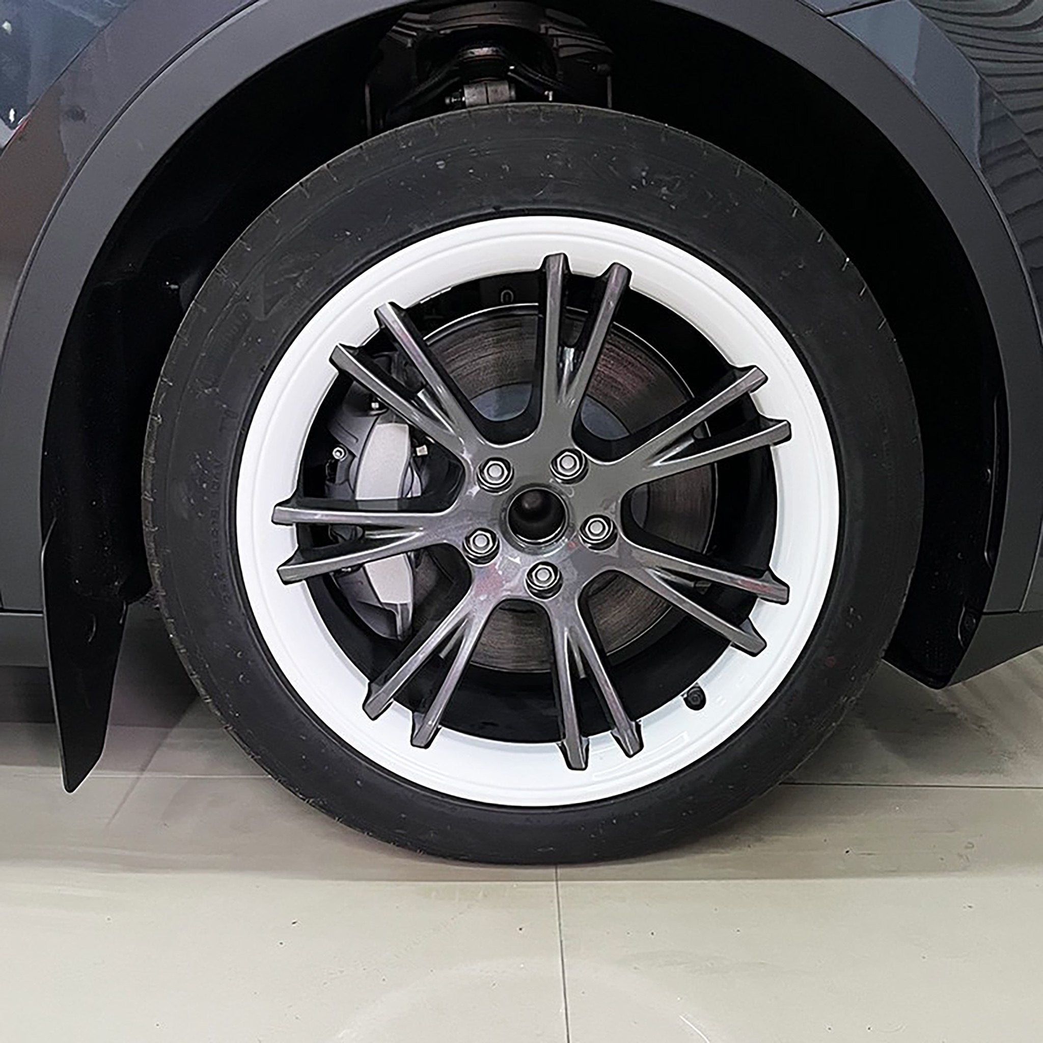 Custom Rim Protector for Tesla Model Y 19'' Gemini Wheels - Stylish & Curb Rash Protection