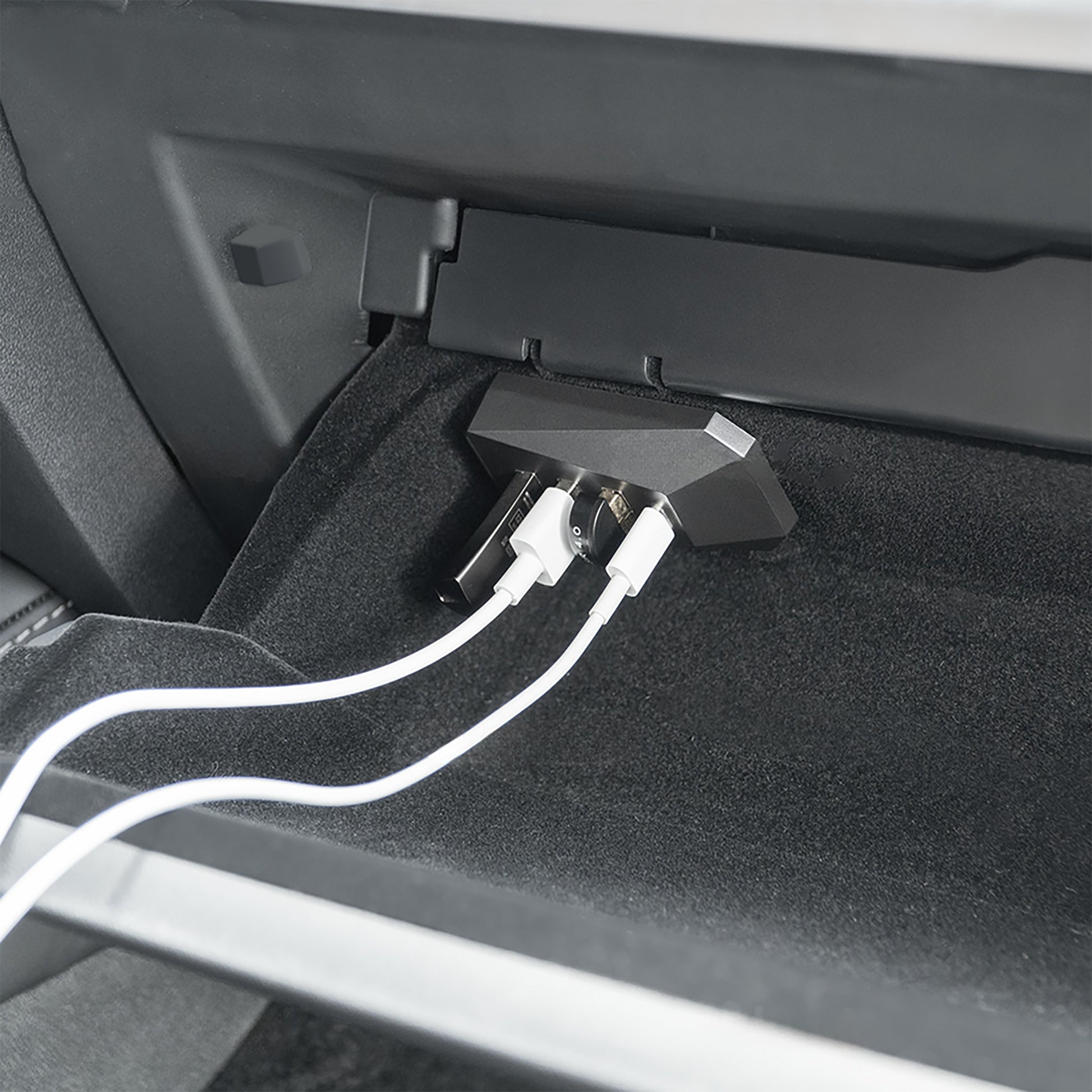 Glove Box USB Hub Multifunctional Docking For Tesla Model 3 / Y – Yeslak