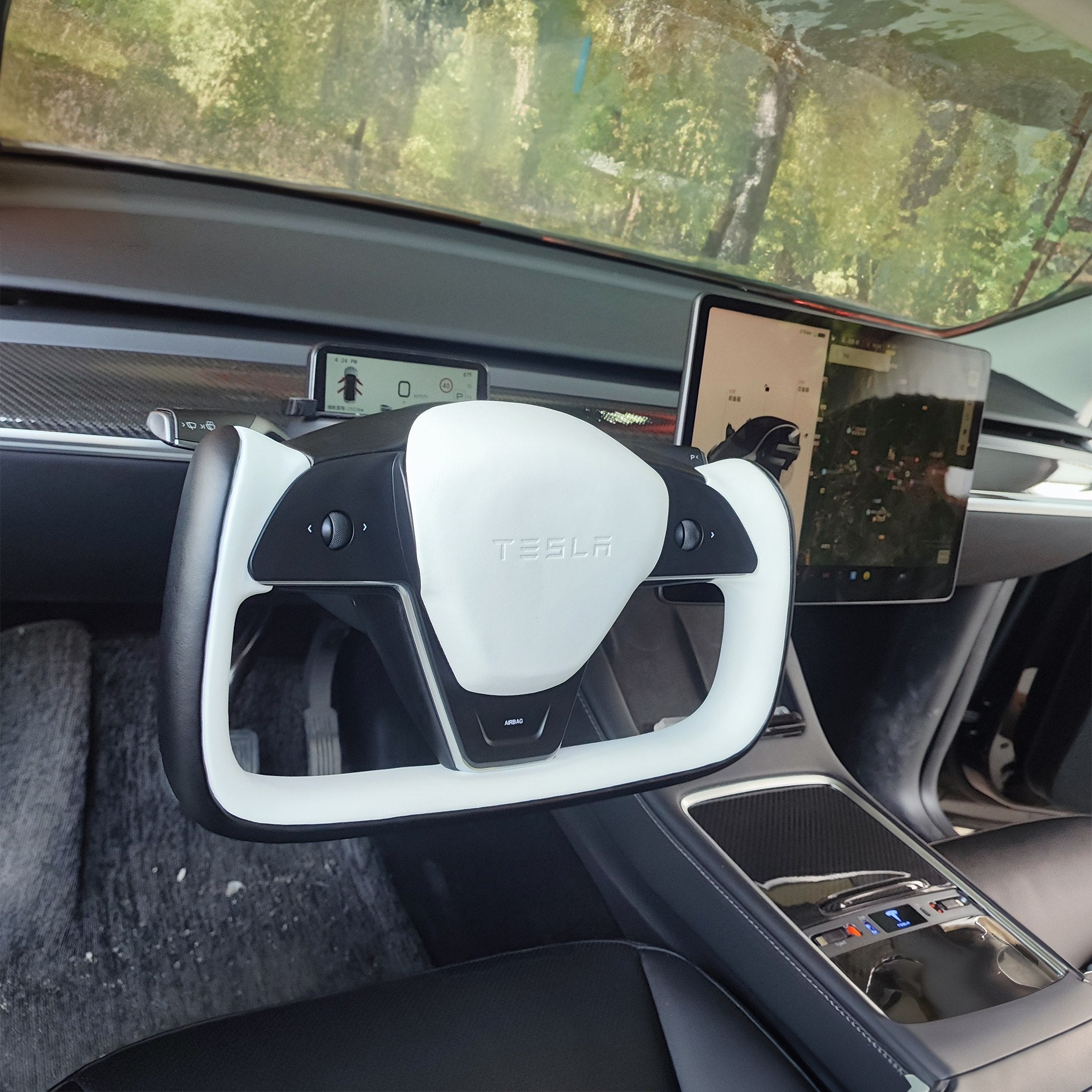 Yoke-Inspired Steering Wheel for Tesla Model 3 & Y